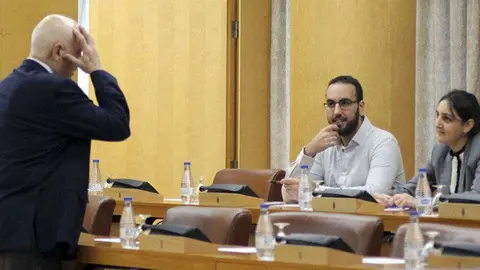 El popular Albi&ntilde;ana departe con Redua Mohamed y Widad Mohamed. Ninguno repetir&aacute; como diputado (C.A./ARCHIVO)