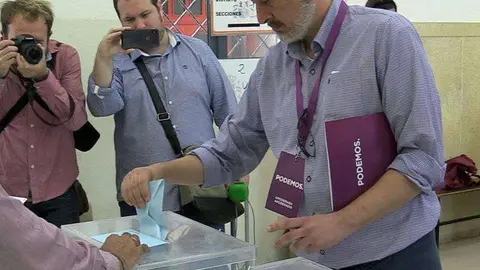 Rodr&iacute;guez Podemos vota