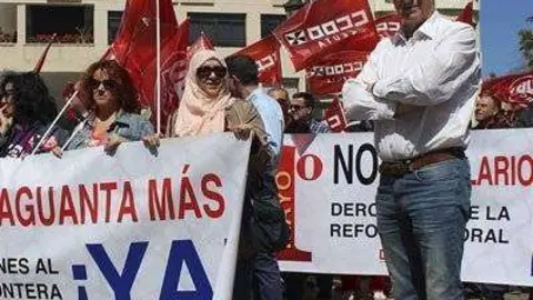 Juan Luis Ar&oacute;stegui, a la derecha, durante una manifestaci&oacute;n del 1 de Mayo (C.A./ARCHIVO)