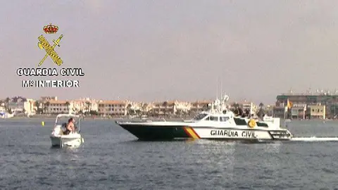 GUARDIA-CIVIL-CAMPA&Ntilde;A-INSPECCION-EMBARCACIONES
