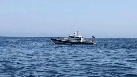 Patrullera guardia civil cad&aacute;ver en el agua