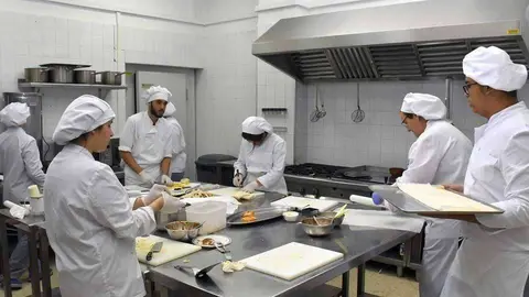Estudiantes de FP del Instituto Almina (CEDIDA)
