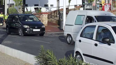 Veh&iacute;culos transitan por la ciudad (C.A./ARCHIVO)