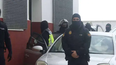 YIHAD POLIC&Iacute;A