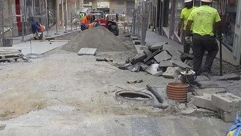 Obras en Delgado Serrano (C.A.)