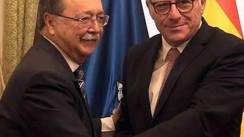 Vivas y De Castro, durante la reuni&oacute;n que ambos mantuvieron este mes en Ceuta (C.A./ARCHIVO)