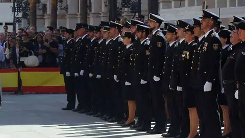 POLIC&Iacute;A NACIONAL &Aacute;NGELES CUSTODIOS