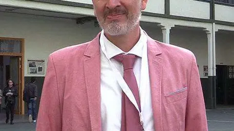 Ram&oacute;n Rodr&iacute;guez, momentos antes de votar ayer en el colegio San Agust&iacute;n (C.A.)