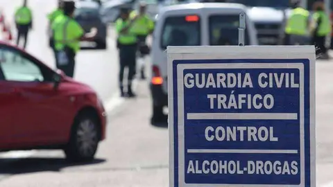 Control de la DGT en una carretera nacional (C.A./ARCHIVO)