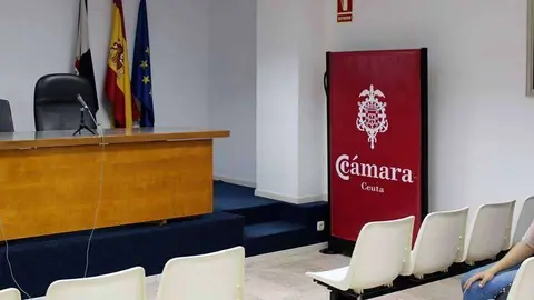 Sal&oacute;n de catos de la sede de la C&aacute;mara de Comercio (C.A./ARCHIVO)