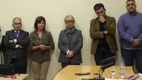 Vivas, acompa&ntilde;ado de varios de sus consejeros, en una reciente rueda de prensa (C.A./ARCHIVO)