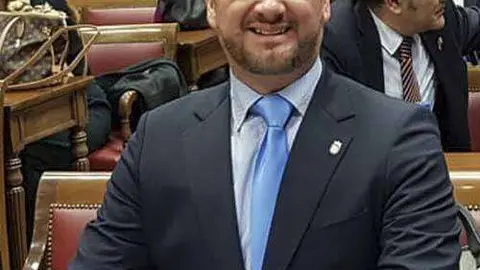 Mu&ntilde;oz, a la izquierda, en el Senado (C.A.)