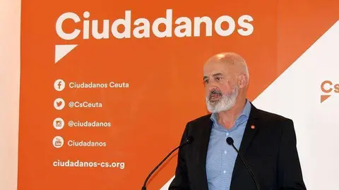 Javier Varga, durante la rueda de prensa ofrecida hoy para dar cuenta de la sentencia (C.A.)