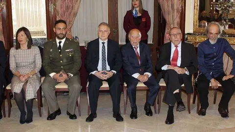 Los galardonados con el Escudo de Oro de la Ciudad este a&ntilde;o (C.A.)