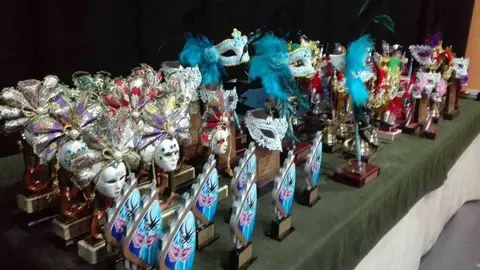 Los premios entregados a los carnavaleros (C.A.)