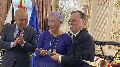 MAR&Iacute;A DE EZA MIAJA