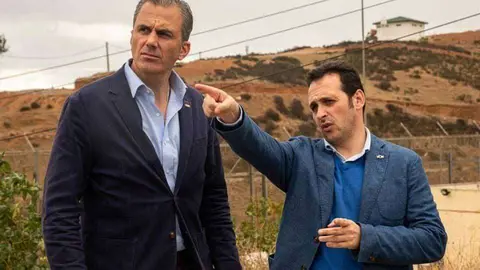 Ortega Smitth, junto al presidente local de Vox, Sergio Redondo, durante una visita a Ceuta (FACEBOOK)