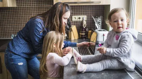 teletrabajo empleo padres ni&ntilde;os