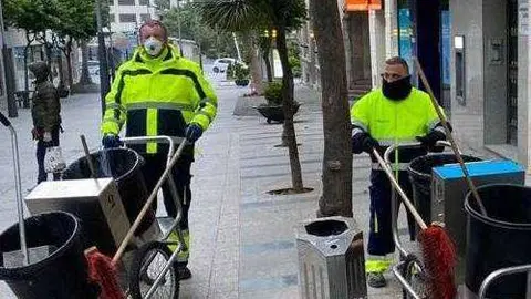 Trabajadores de Trace en el Paseo del Revell&iacute;n (C.A.)