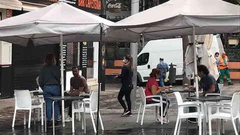 Terraza de una cafeter&iacute;a en Santa Cruz de Tenerife

Terraza de una cafeter&iacute;a en Santa Cruz de Tenerife


14/5/2020