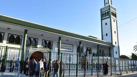 Mezquita Sidi Embarek exterior alumbrado ramadan (1)
