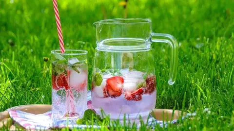  Qu&eacute; comer y beber cuando hace mucho calor 