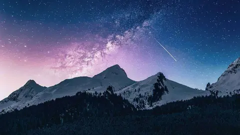 &iexcl;Dispara al cielo! Fotos perfectas con c&aacute;mara bajo la lluvia de estrellas. Foto Unsplash. 