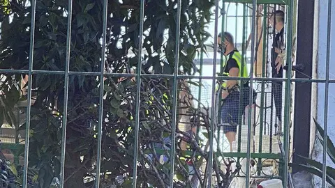 ALARGADA REGISTRO POLIC&Iacute;A HACHO