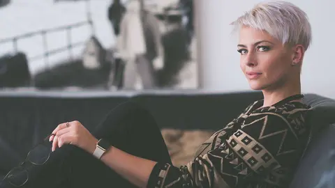  Oda a las canas: Trucos con estilo para dejarte el pelo gris 