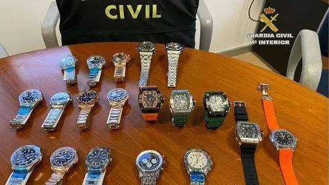 relojes-intervenidos-Guardia-Civil-Algeciras_1499860219_125466118_667x375