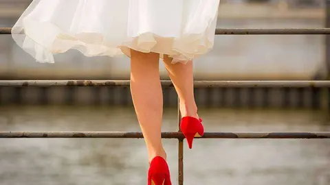 C&oacute;mo caminar con tacones de forma f&aacute;cil y sencilla sin caerte al suelo. Foto Unsplash. 