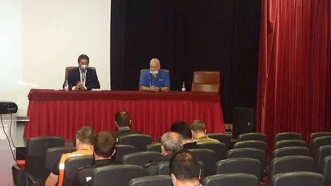 Un momento de la reuni&oacute;n celebrada esta ma&ntilde;ana (CEDIDA)