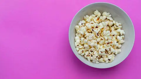  C&oacute;mo hacer palomitas de ma&iacute;z en casa de forma f&aacute;cil y sencilla. Foto Unsplash. 