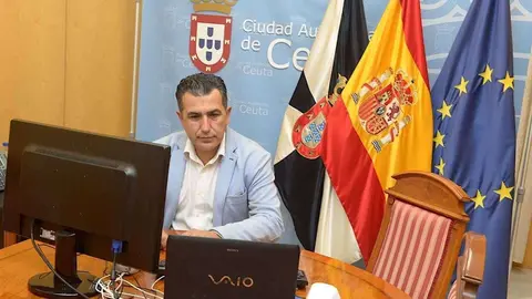 El consejero de Educaci&oacute;n y Cultura, Carlos Rontom&eacute;, durante la reuni&oacute;n telem&aacute;tica (CEDIDA)