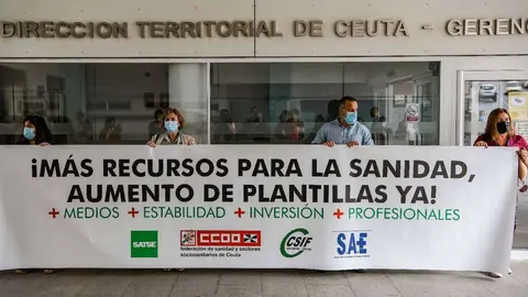 SATSE-SAE-CSIF-CCOO-concentracion-personal-sanitario-Sempere-1
