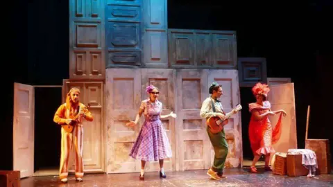 Representaci&oacute;n del musical "Cenicienta siglo XXI"