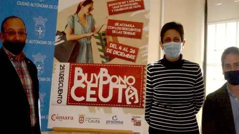 La consejera Chandiramani, flanqueda por los presidentes de la C&aacute;mara y la CECE (CEDIDA)