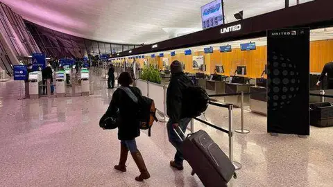 aeropuerto-kdHI-U130704756939oKG-624x385@RC