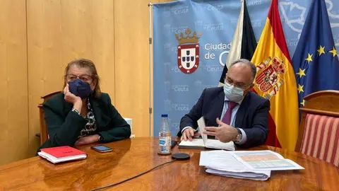 Gait&aacute;n, junto a la directora general de Sanidad, Rebeca Benarroch, durante la reuni&oacute;n del CECOR (CEDIDA)