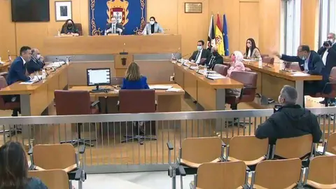 Momento en el que Verdejo y Al&iacute; se enzarzan en una discusi&oacute;n (C.A.)