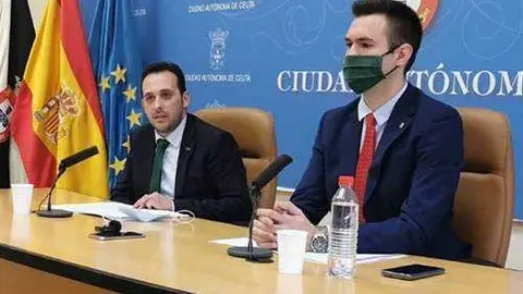 Los diputados de Vox Juan Sergio Redondo y Carlos Verdejo, durante la rueda de prensa (CEDIDA)