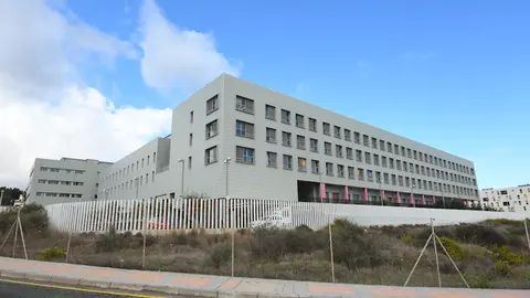 FACHADA-HOSPITAL-UNIVERSITARIO-CEUTA-ANTONI