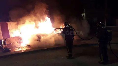 vehiculo ardiendo en principe