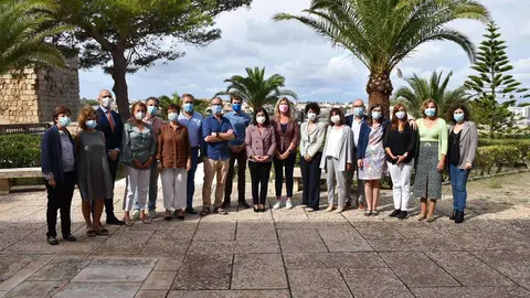 Foto de familia de los directores generales que han participado en la reuni&oacute;n (CEDIDA)