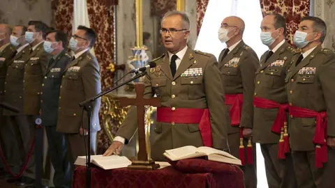 Esc&aacute;mez jura su cargo en el acto celebrado en el Palacio de la Capitan&iacute;a General de Canarias (DEFENSA)