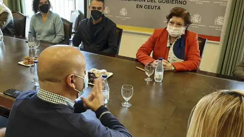 Mateos y Guti&eacute;rrez, durante la reuni&oacute;n que ambos han mantenido en la sede de la Delegaci&oacute;n del Gobierno (CEDIDA)