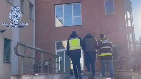 Policia-pasaportes-covid-falsos
