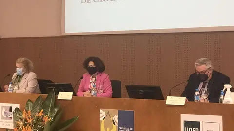 dentro