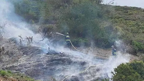 Incendio Monte Hacho bomberos 4 de mayo 2022