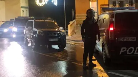 policeee portada
